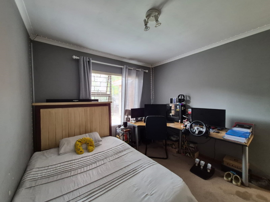 3 Bedroom Property for Sale in Sonstraal Heights Western Cape